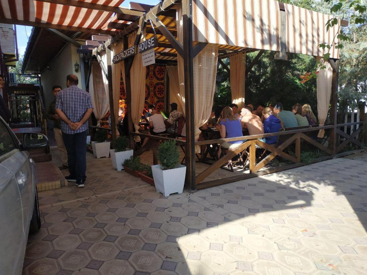 Sim Sim Hostel & Guest House Near The Church Samarkand Ngoại thất bức ảnh