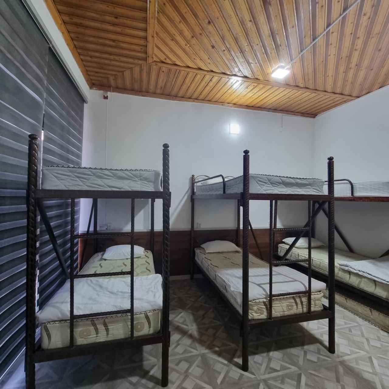 Sim Sim Hostel & Guest House Near The Church Samarkand Ngoại thất bức ảnh