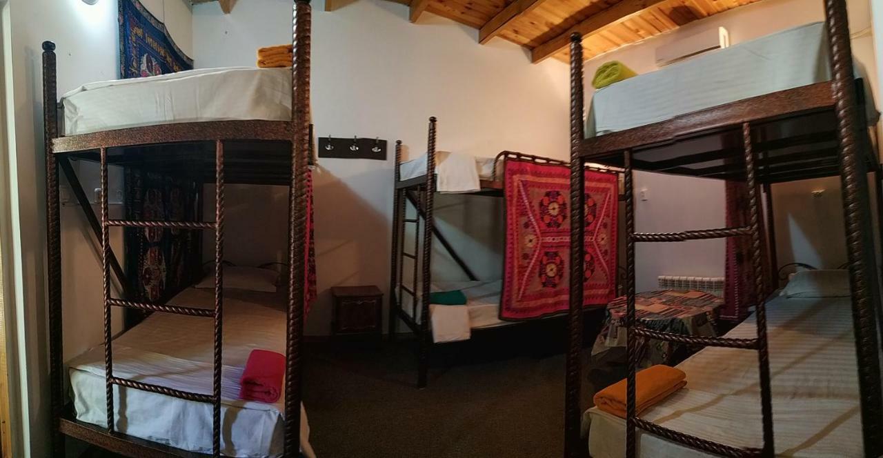 Sim Sim Hostel & Guest House Near The Church Samarkand Ngoại thất bức ảnh